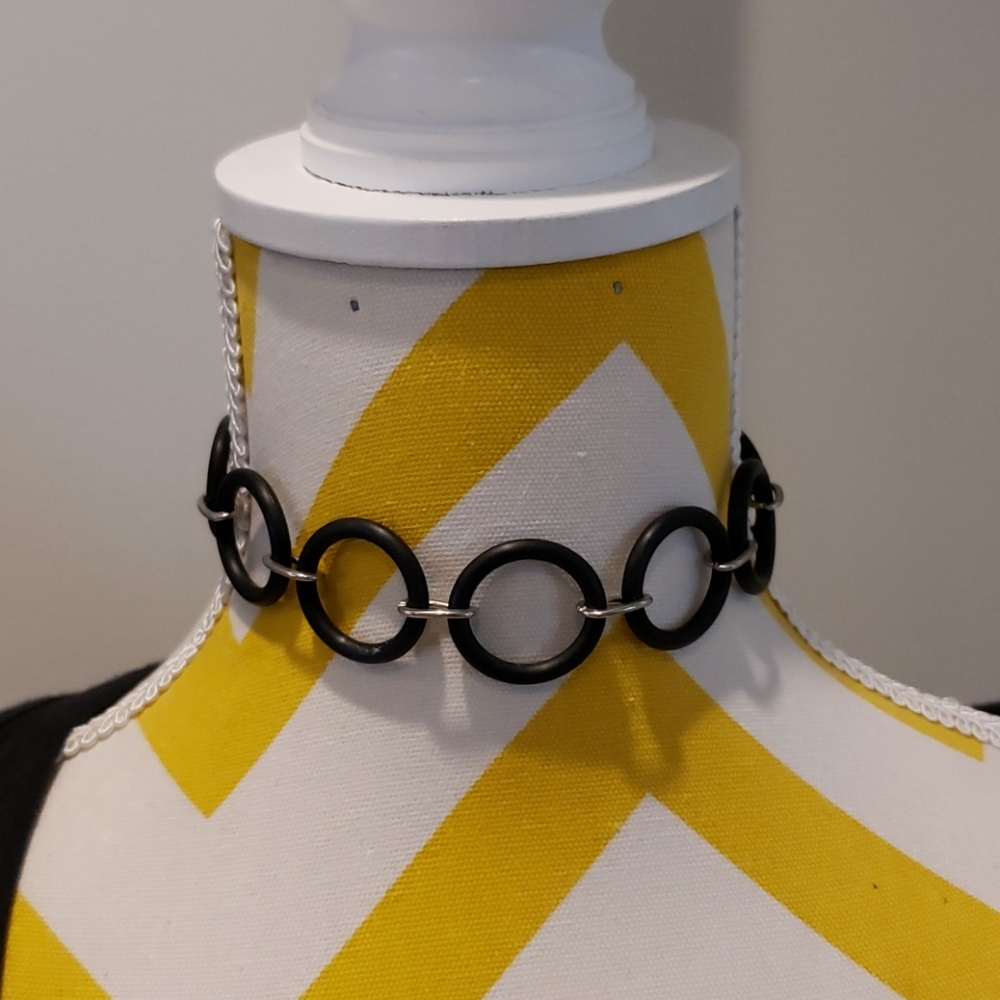 O'mazing choker